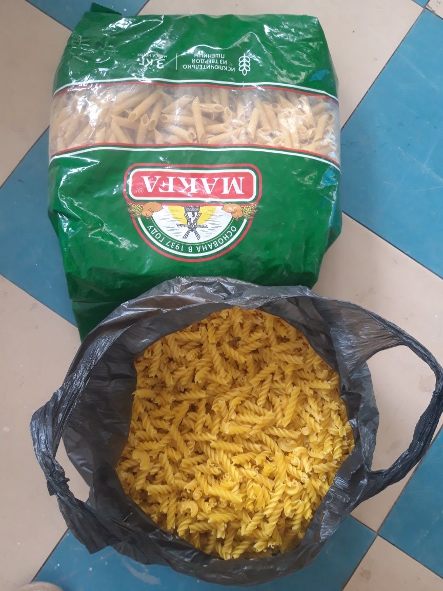 Makaron va yarma bor