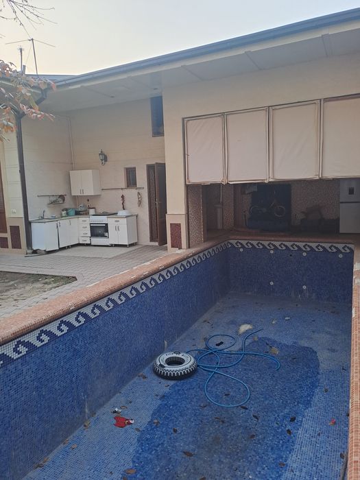 Хувайдо Зафаробод махаллада 3,1 сотих 2 кават 3 уровенли учаска