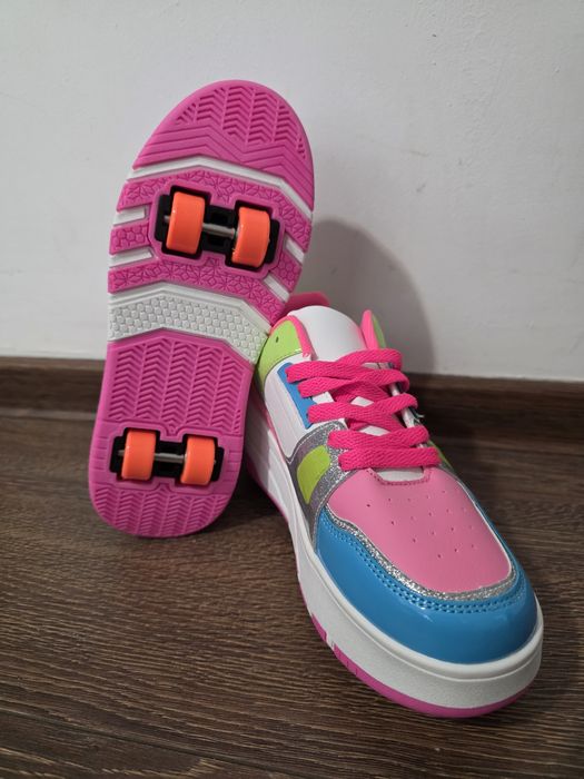 Role adidasi cu leduri