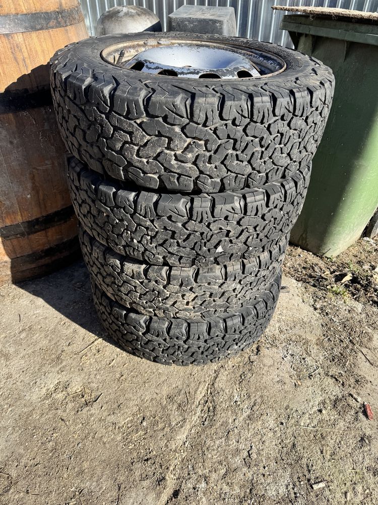 Jante cu cauciucuri off road Bf Gdr Duster 215/65/16