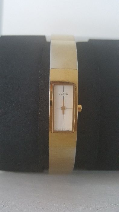 Дамски часовник Alfex със златно покритие