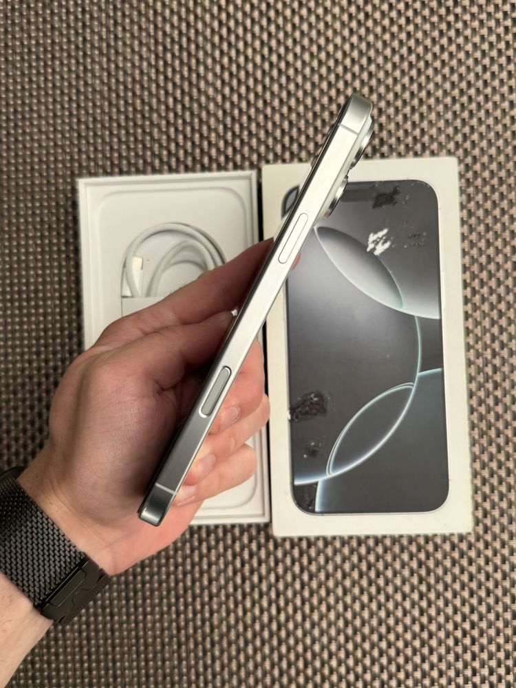 КАТО НОВ! *ЛИЗИНГ* iPhone 16 Pro Max 256Gb White Titanium / Гаранция