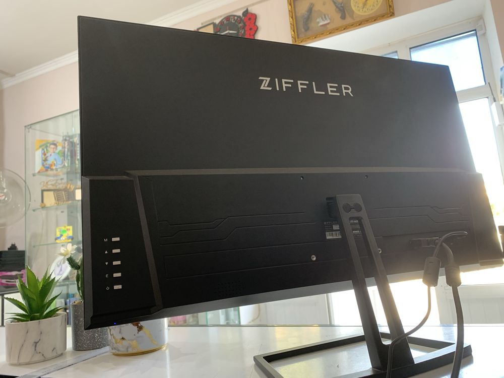 Monitor zifler holati zur  aybi yuq. 27.