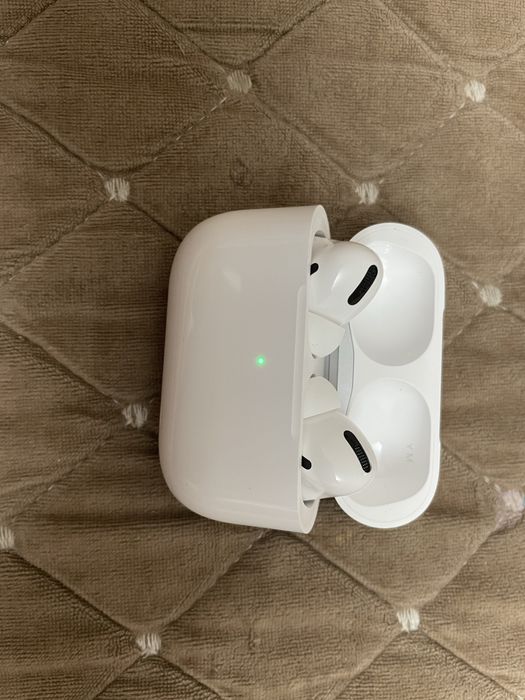 AirPods Pro первого поколения