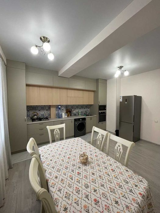 Сдаётся 4-комнатная квартира на Паркенте в  новостройке Parkent Plaza