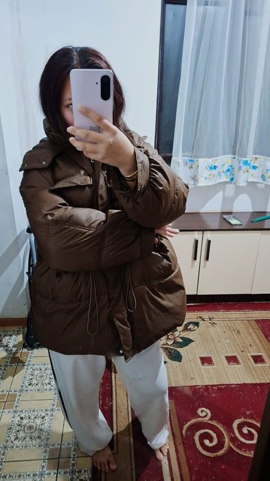 Қыстық куртка сатылады киілмеген .Бағасы:15000тг мүлде киілмеген