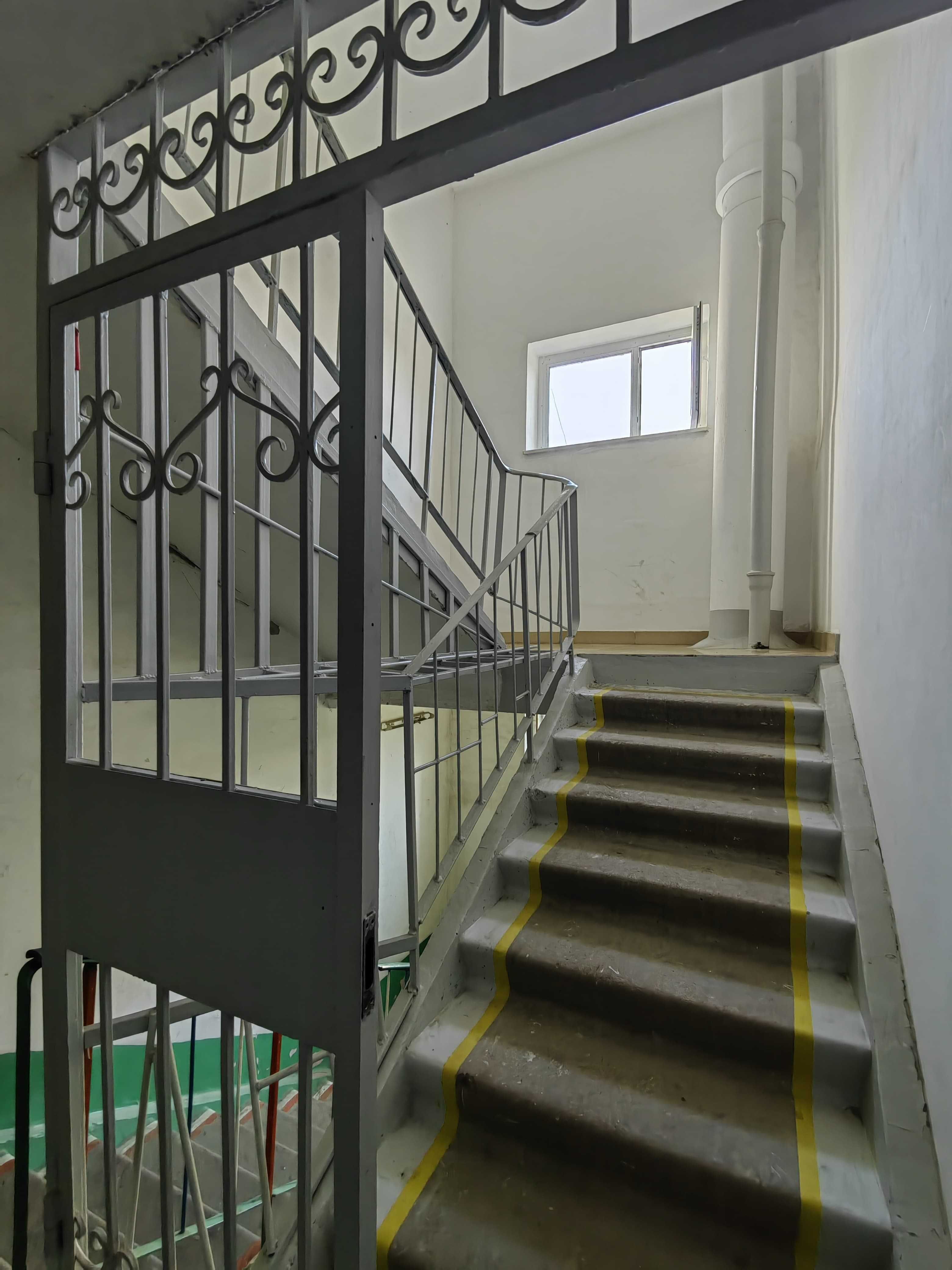 Улучшенная 2-комнатная, 54м², 1986 г.п,Юго-Восток мкр. Степной-2 дом 3