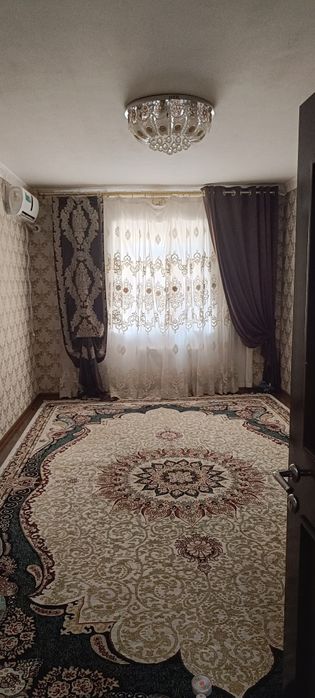 6-микрарайонда, 26 домда, 3-хонали,4 хона қилинган,кухня балконда
