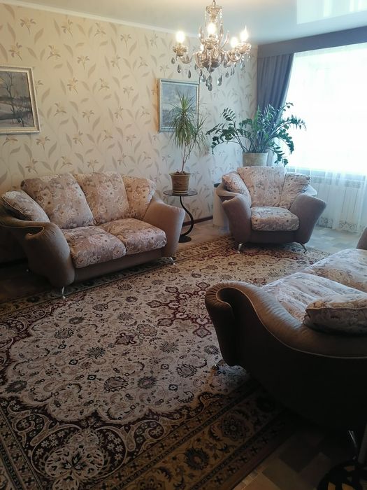 Продам четырёх комнатную квартиру