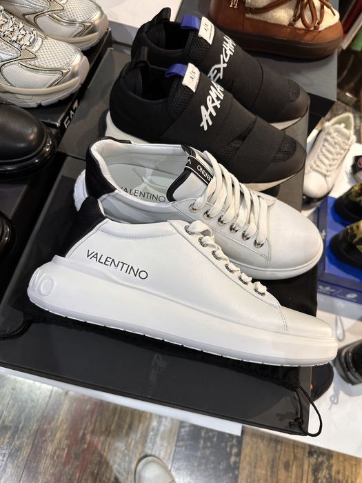 Valentino/Prinde oferta 4+1 In magazinul fizic!