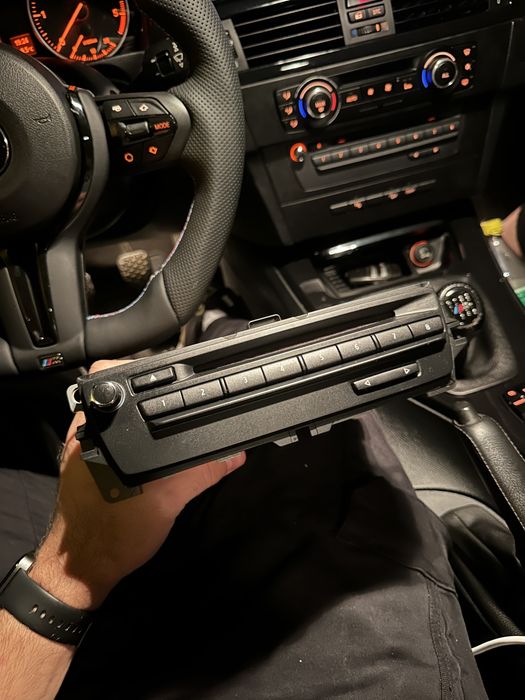 Vand navigatia CIC mica cu Bluetooth