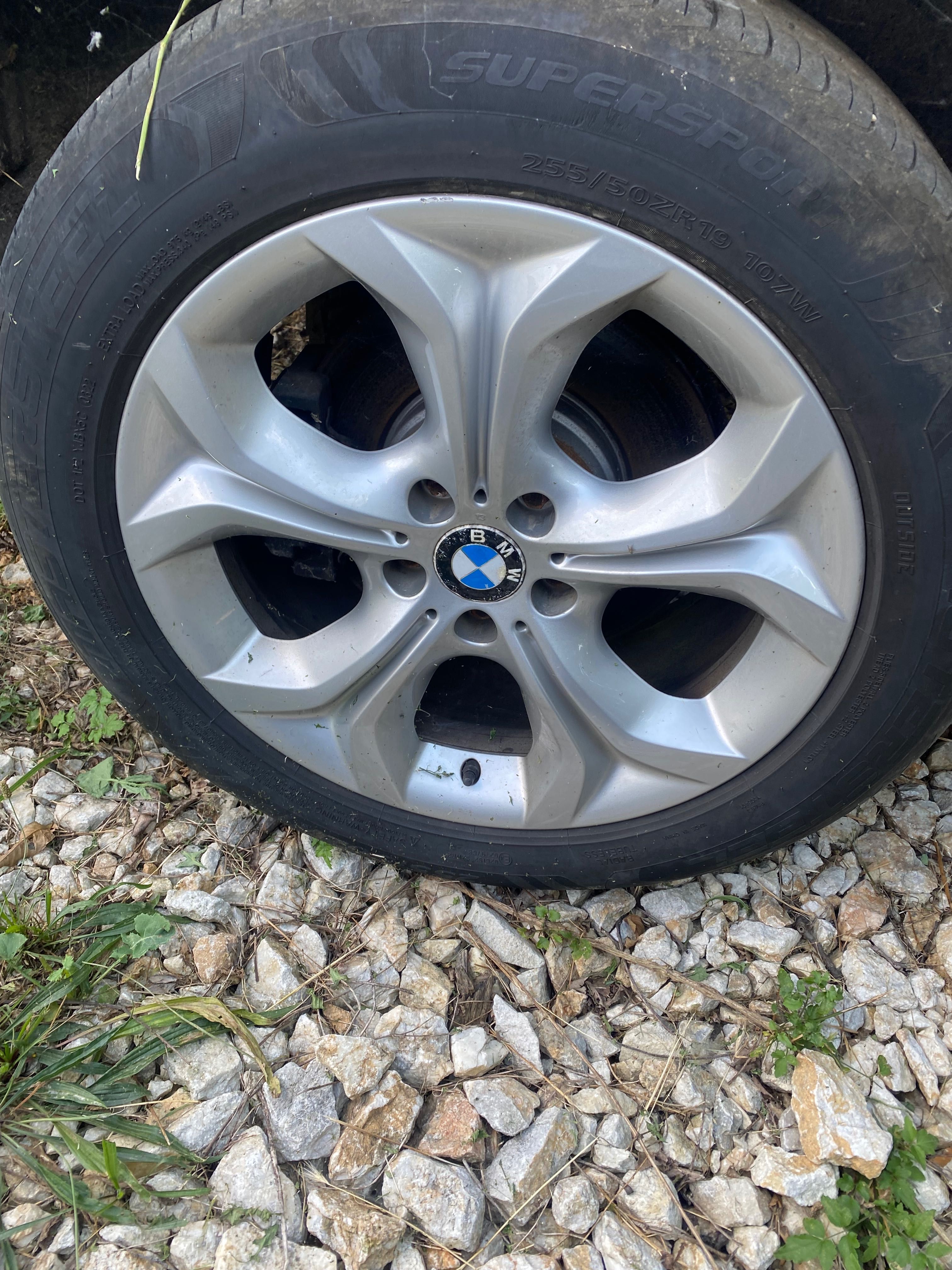 Bmw x5 e70 гуми с джанти 19”