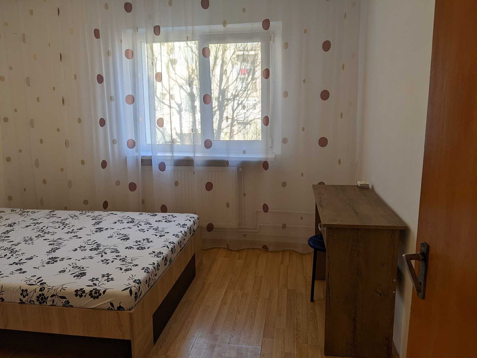 Inchiriez apartament 2 camere - 9 Mai (Liceul Sportiv)