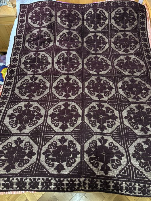 Cuverturi tesute manual din Lana.