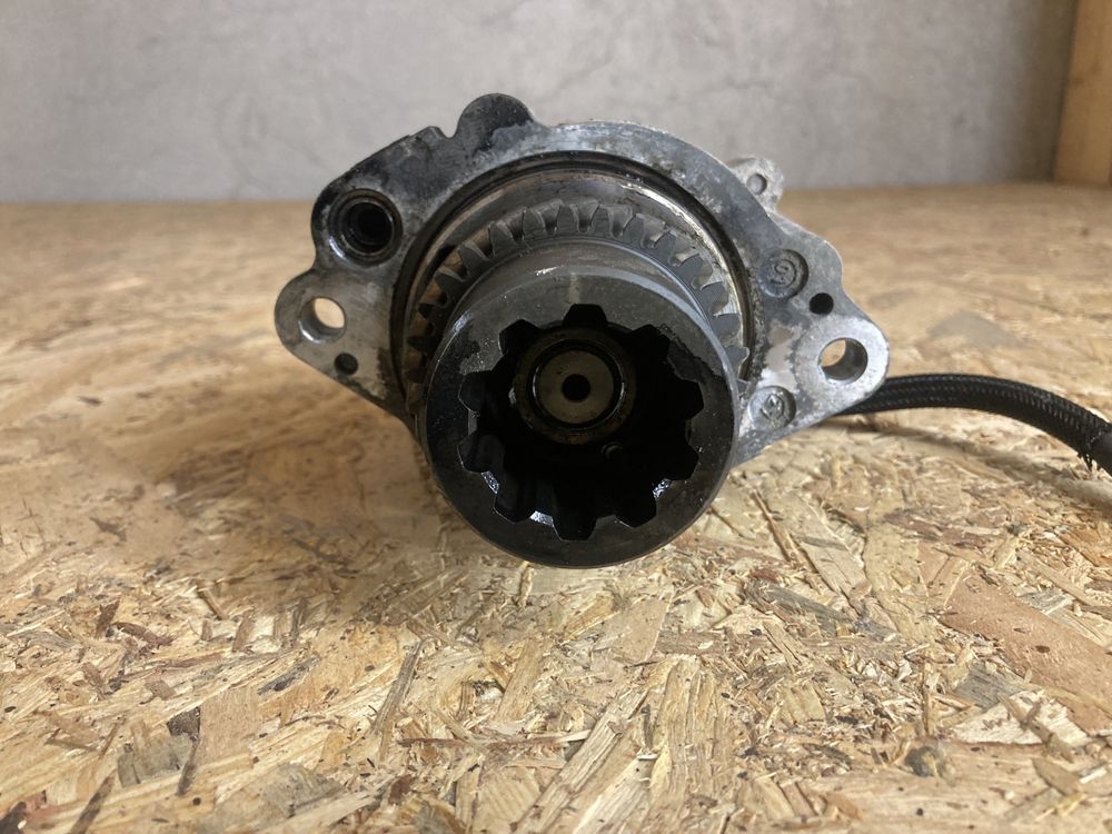 Вакум помпа за Тойота Ланд Крузер J90/J120 / land cruiser J90/J120