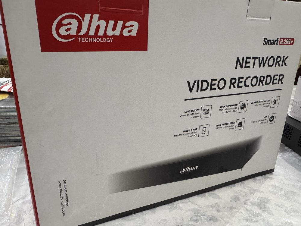 Dahua NVR4104 - 4KS2/L (с жоским диском)