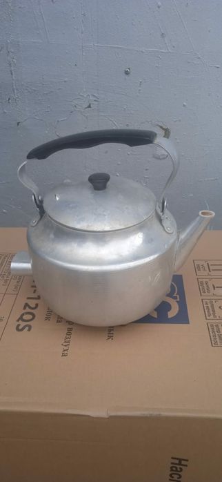 Продам  элек трический  чайник