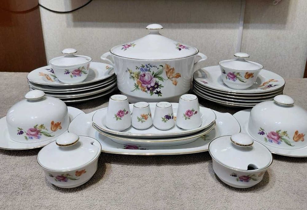 Продам Новый немецкий столовый сервиз Мейсенский букет, 66 предметов