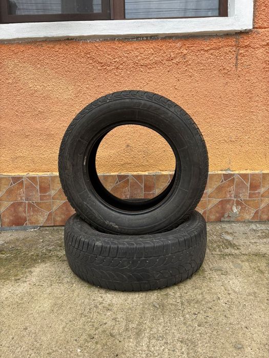 Vând cauciucuri bridgestone