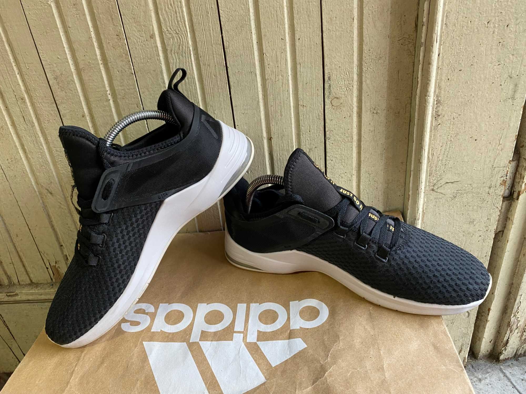 ''Nike Air Max Bella Tr 2''оригинални маратонки 42 номер