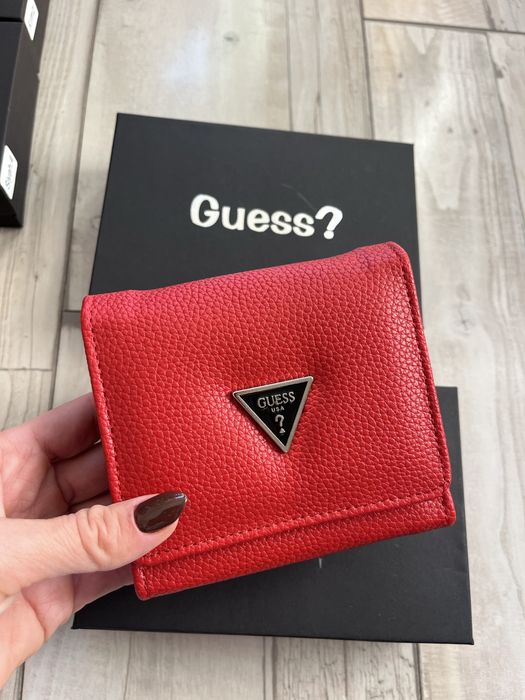 Дамски портмонета Guess Miu Miu Celine