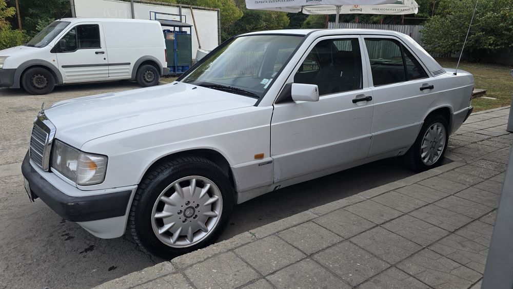 Мерцедес w201 190E 1.8