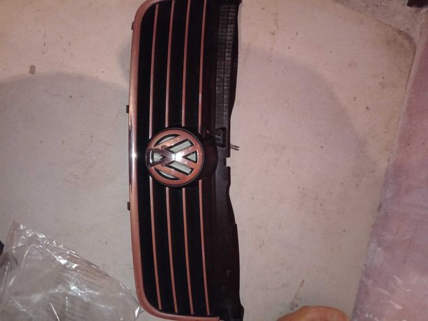Grila radiator VW Passat b5,5