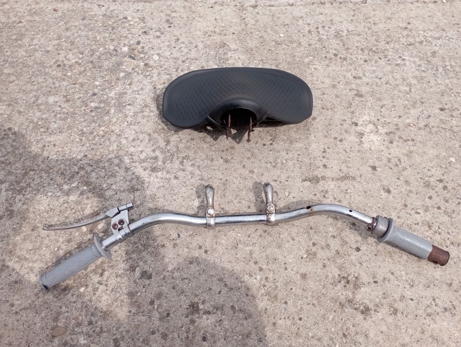 Ghidon,sa, scaun motocicleta