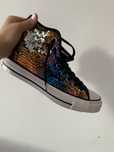 Pereche adidasi converse