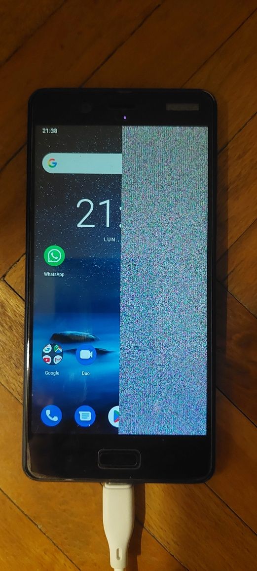 Telefon Nokia 8 .