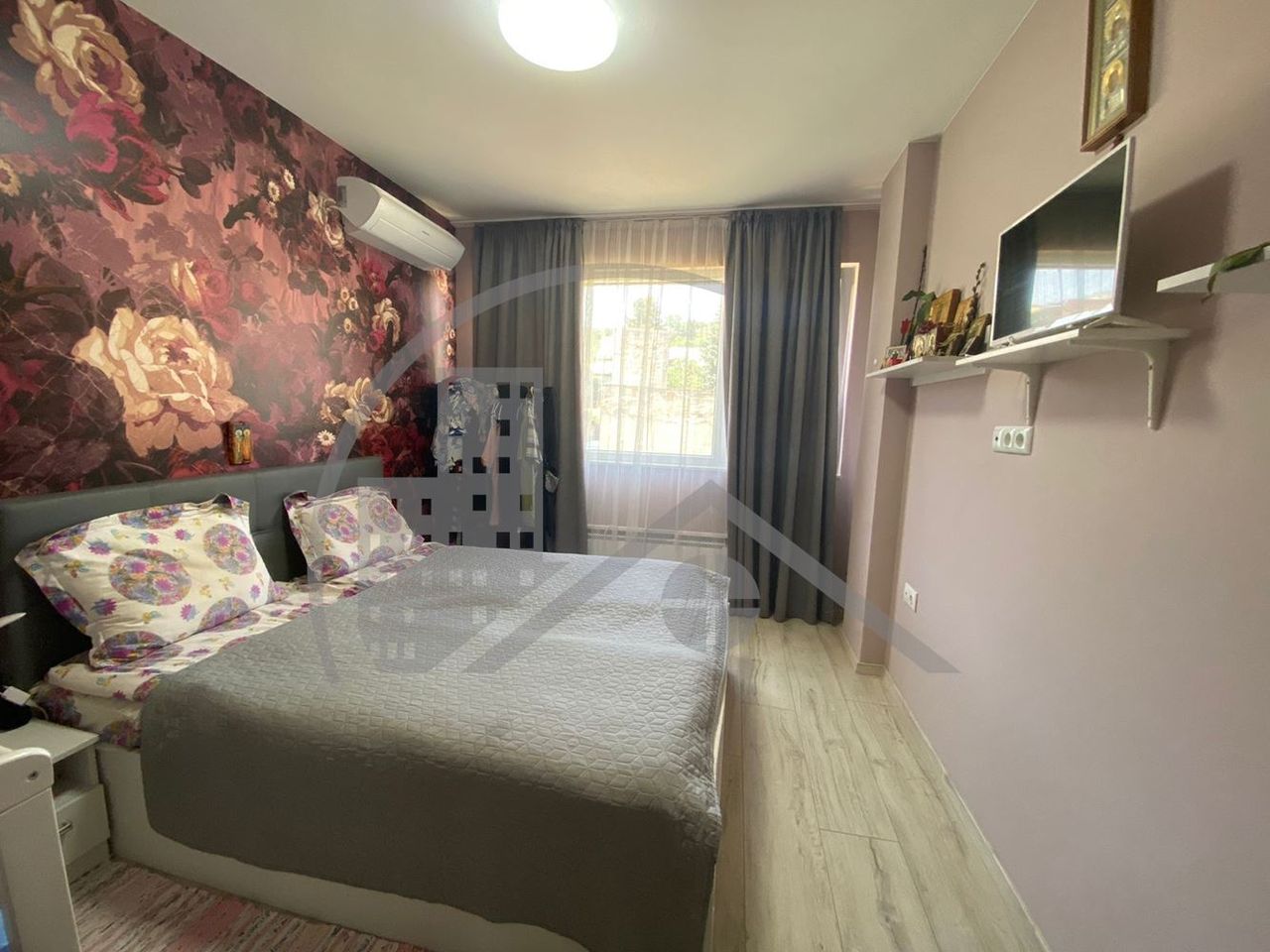 Продава се Тристаен апартамент в Варна, Бриз - 100 кв.м за 2550 €/кв.м - Снимка #4