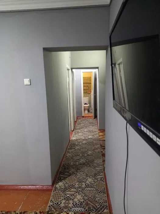 Сдается в аренду 2 комнатная квартира в Фархадском с хорошим ремонтом!