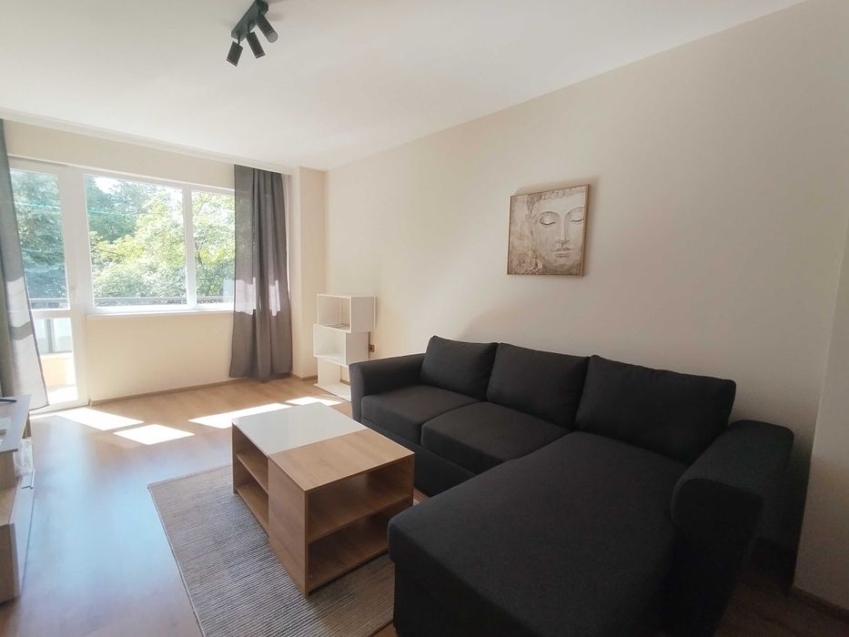 Дава под наем тристаен