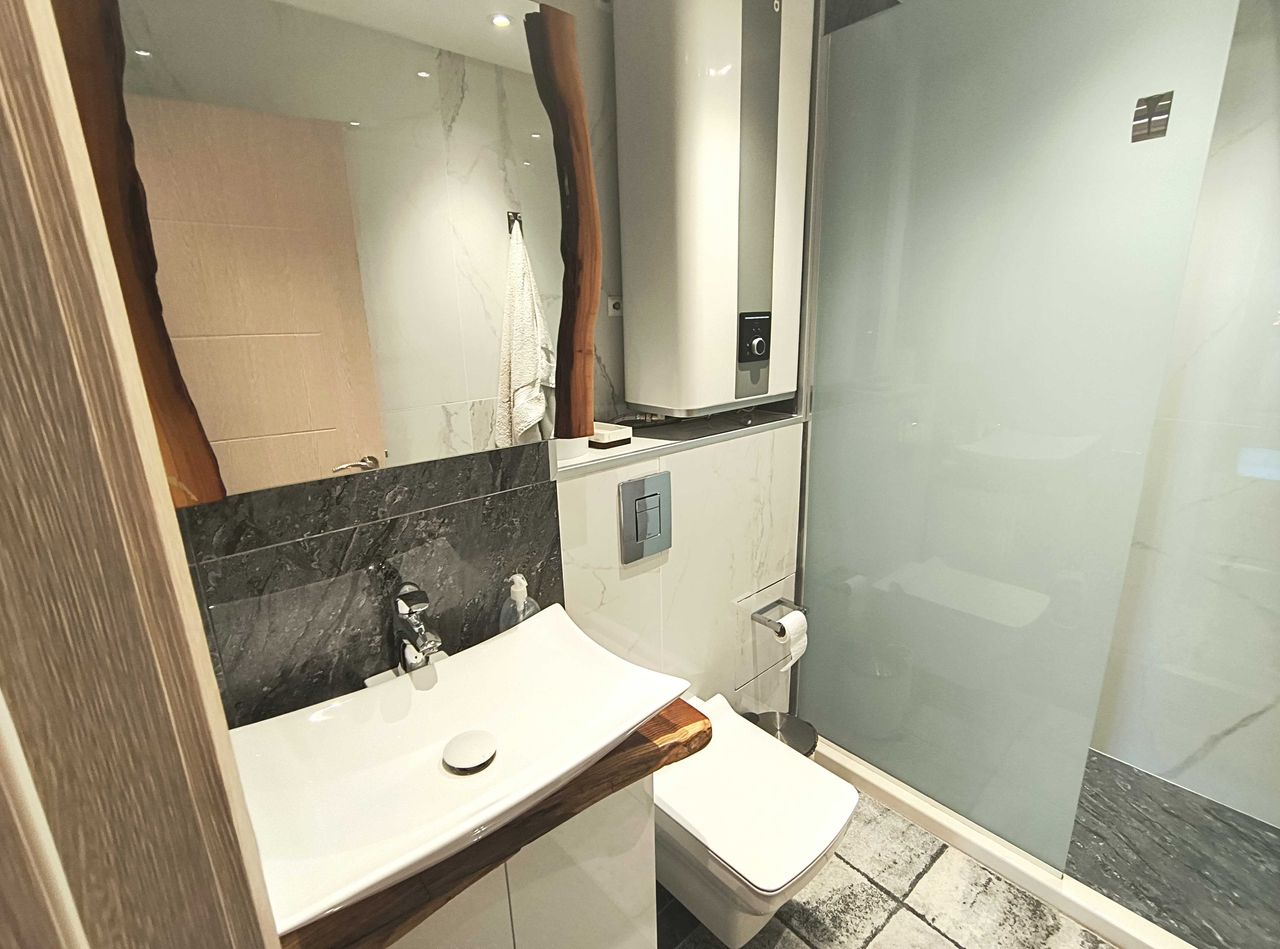 Продава се Тристаен апартамент в Стара Загора, Ремиза - 100 кв.м за 1480 €/кв.м - Снимка #9