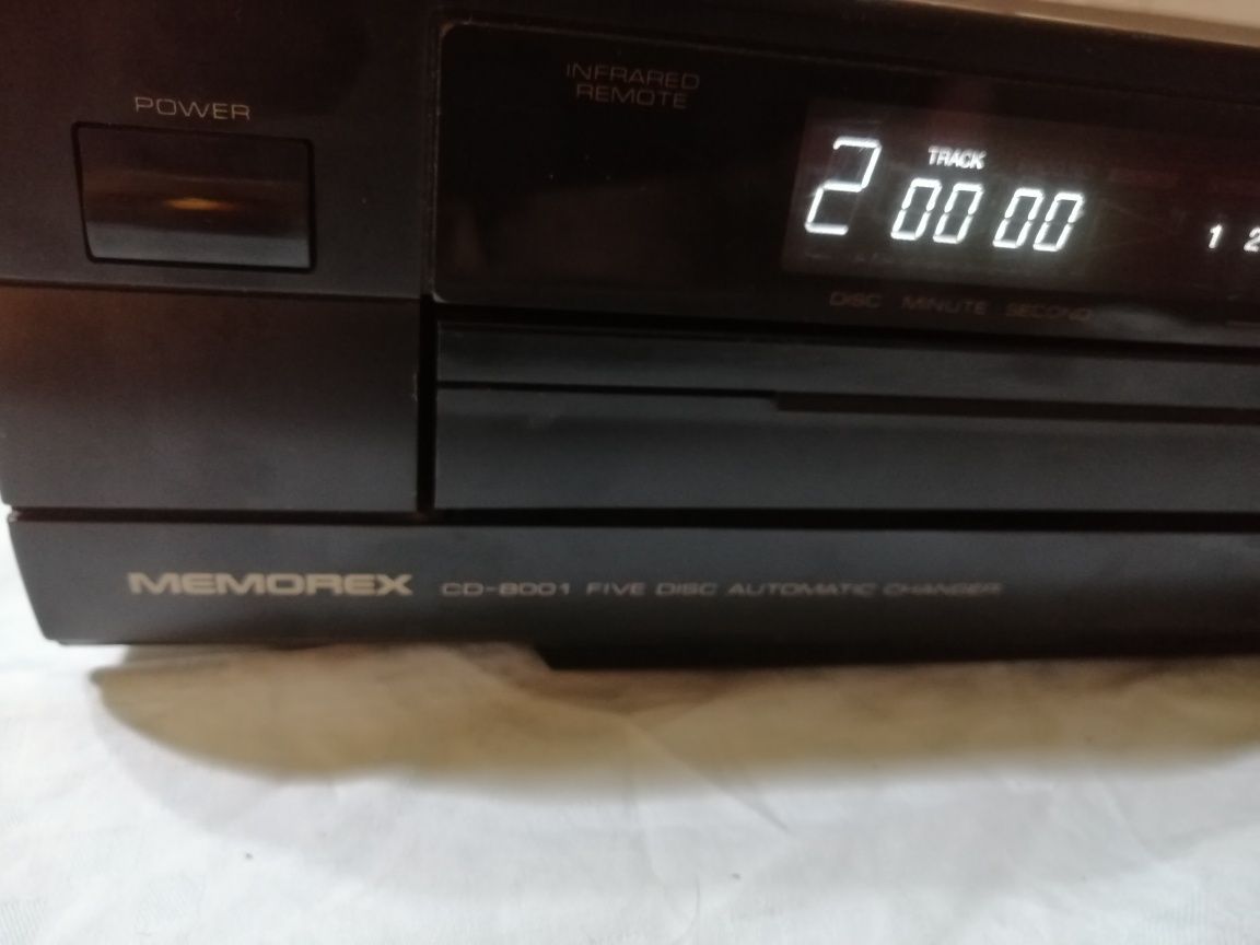 CD player Memorex CD-8001 cu magazie 5 cd-uri