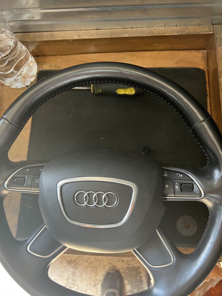 Волан мулти и Airbag от Ауди А6 с7 А8 Audi A7 A6 A5 Q7 Q5 4g0880201