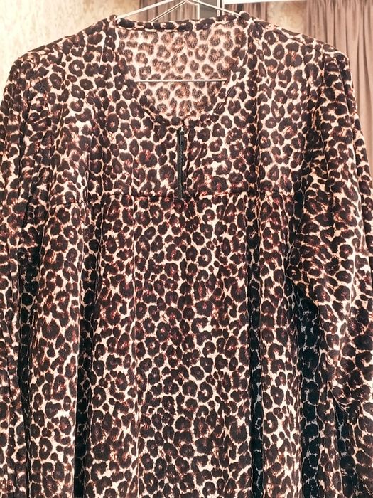 Qora-jigar rangli tigir matoli ayollar ko‘ylagi  — 52 razmer, tiz