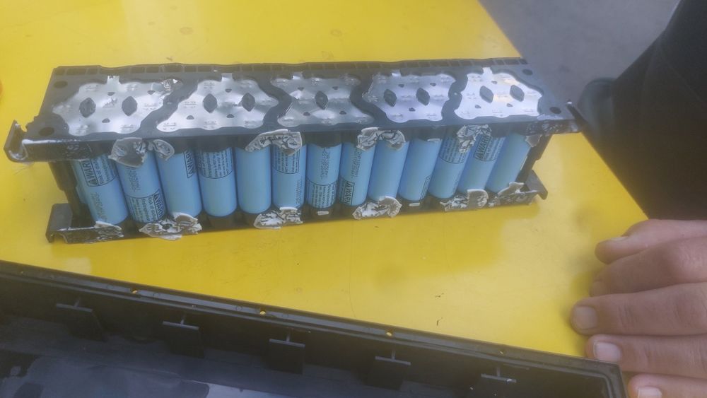 Baterie trotineta de vânzare și doua controler