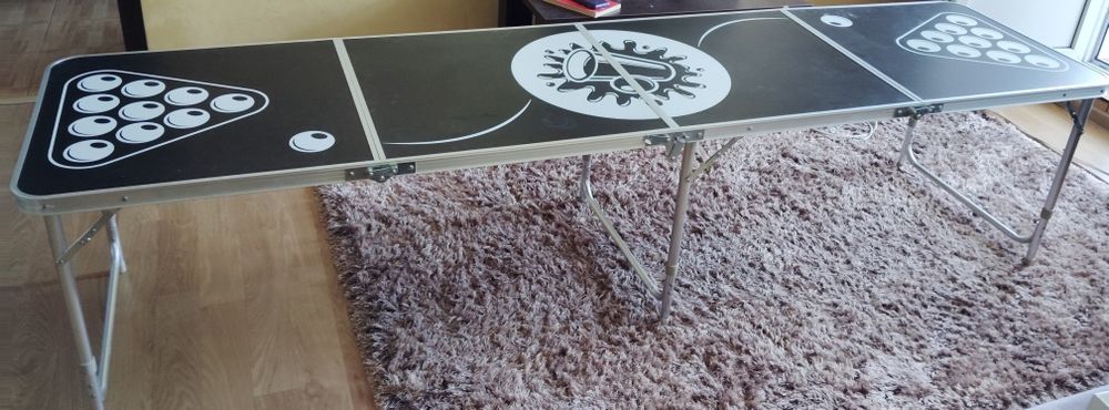 Masă de beer pong