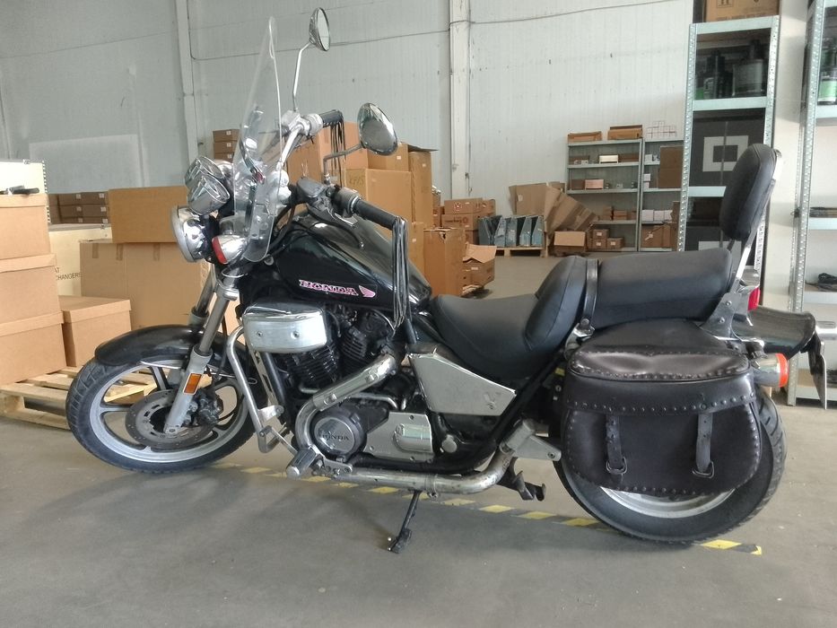 Vand Honda Shadow 700C cardan și 60 cp