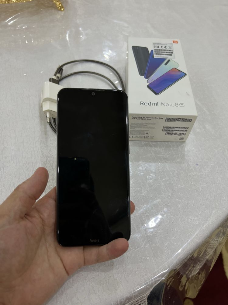 Redmi Note 8 сотилади каробка документи зарядчиклари хамма нарсаси бор