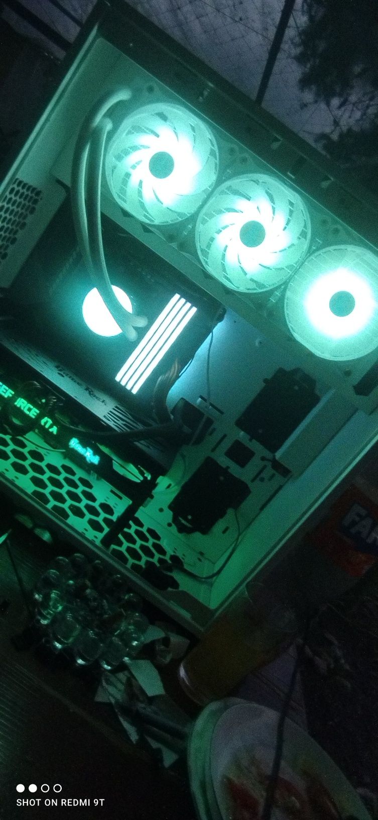 Геймърски компютър ryzen 7 5700x 3070 gamerock msi mag x570 tomahawk