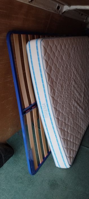 Продавам матрак НАНИ ,,Тирена,,и подматрачна рамка 160*200