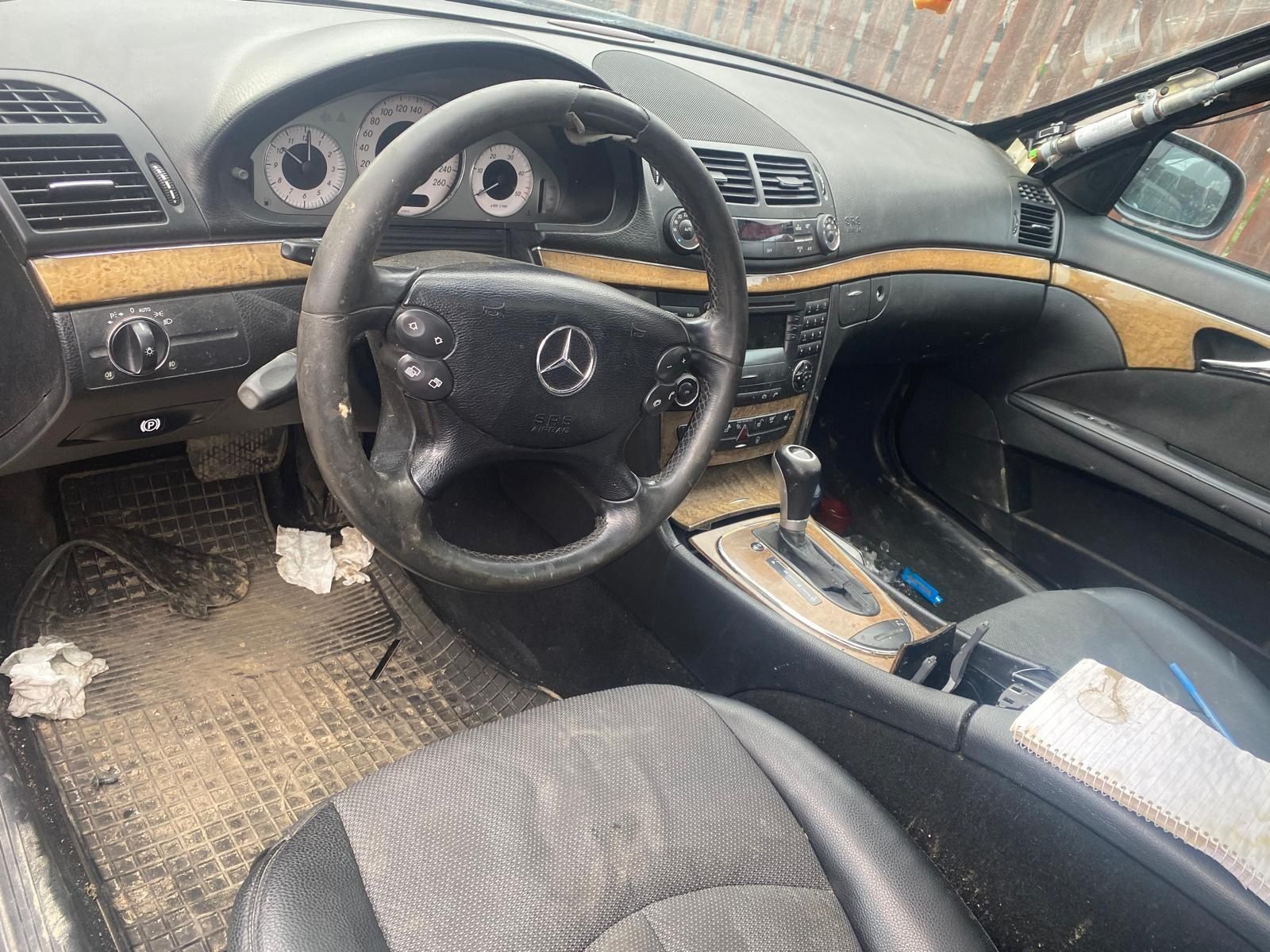Dezmembrari mercedes e-class w211