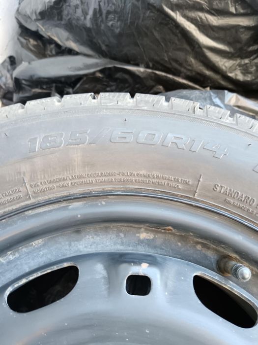 Чисто Нови  гуми 185/60/R14 от VW polo 2007,но стават и за Audi and Sk