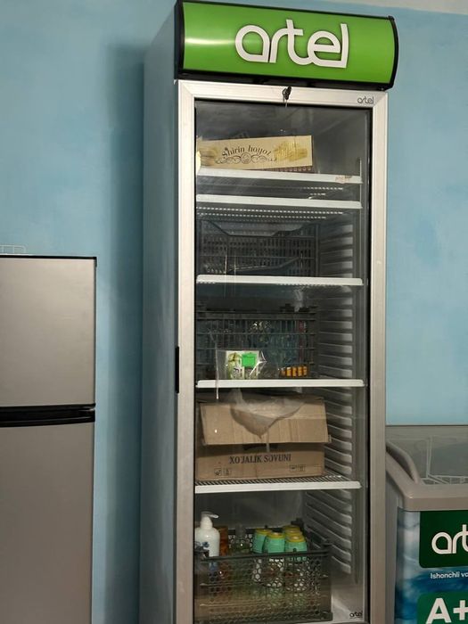 Витрина и Холодилник , 2 Холодилник, 3 витрины