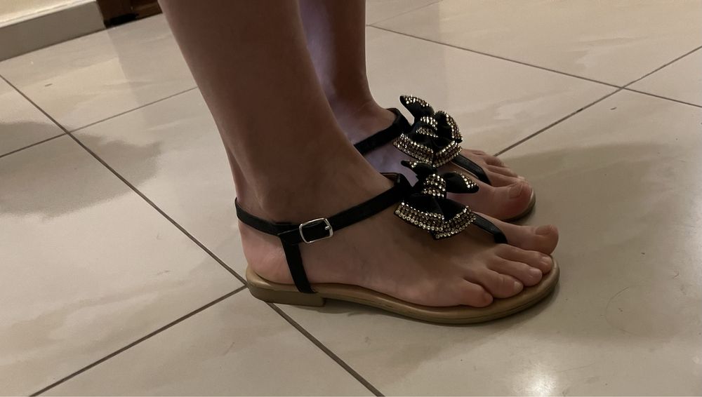 Дамски сандали от естествена кожа
