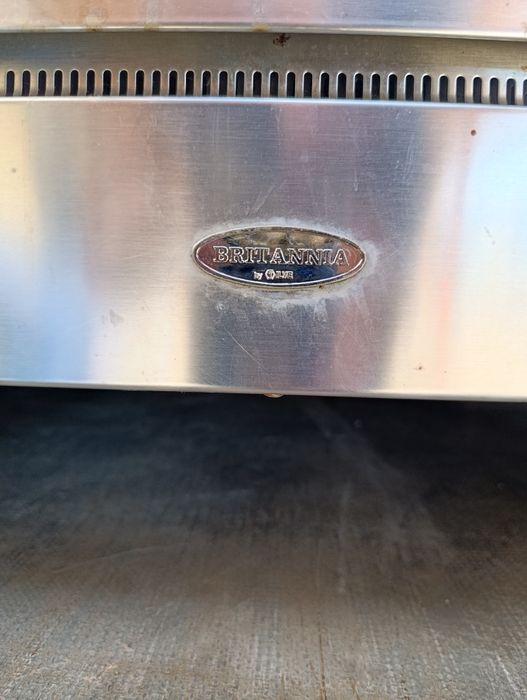 Професионална готварска печка – 2 фурни + 5 газови котлона! 

Мощ