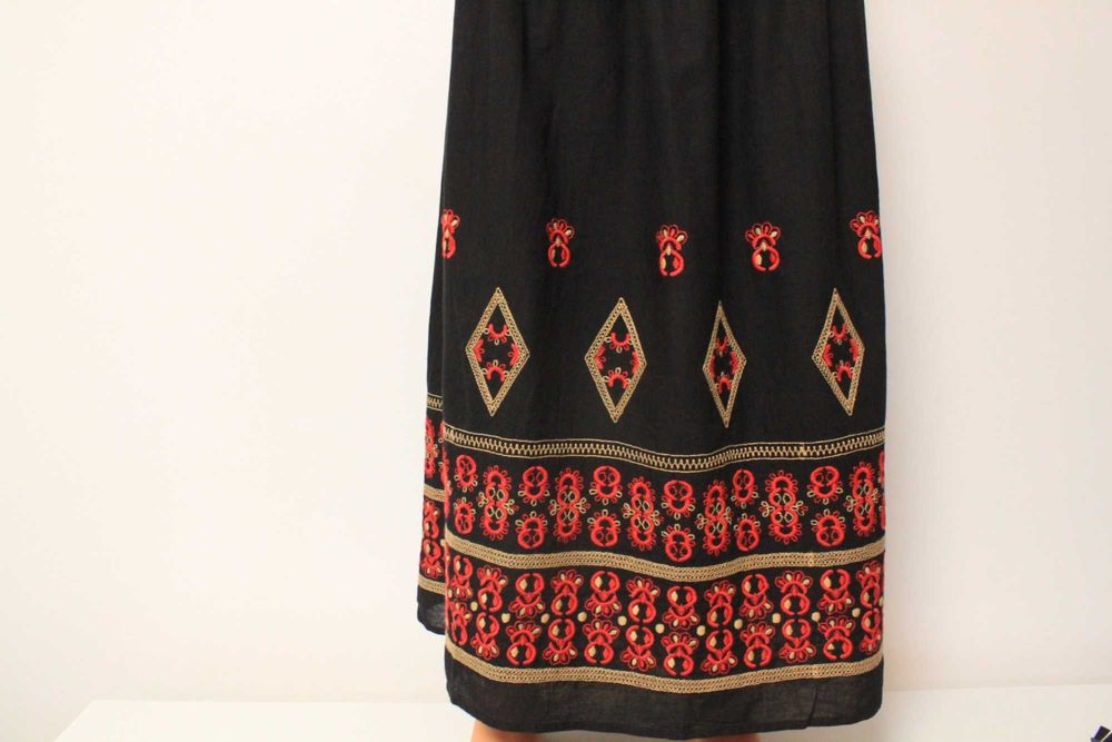 Fusta traditionala Romania, din panza neagra de bumbac