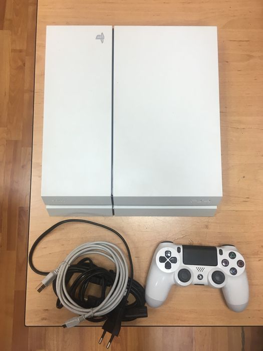 Sony PS4 бял 500Gb с гаранция!